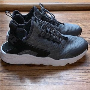 🏃‍♀️Nike Hurache Sneakers🏃‍♀️